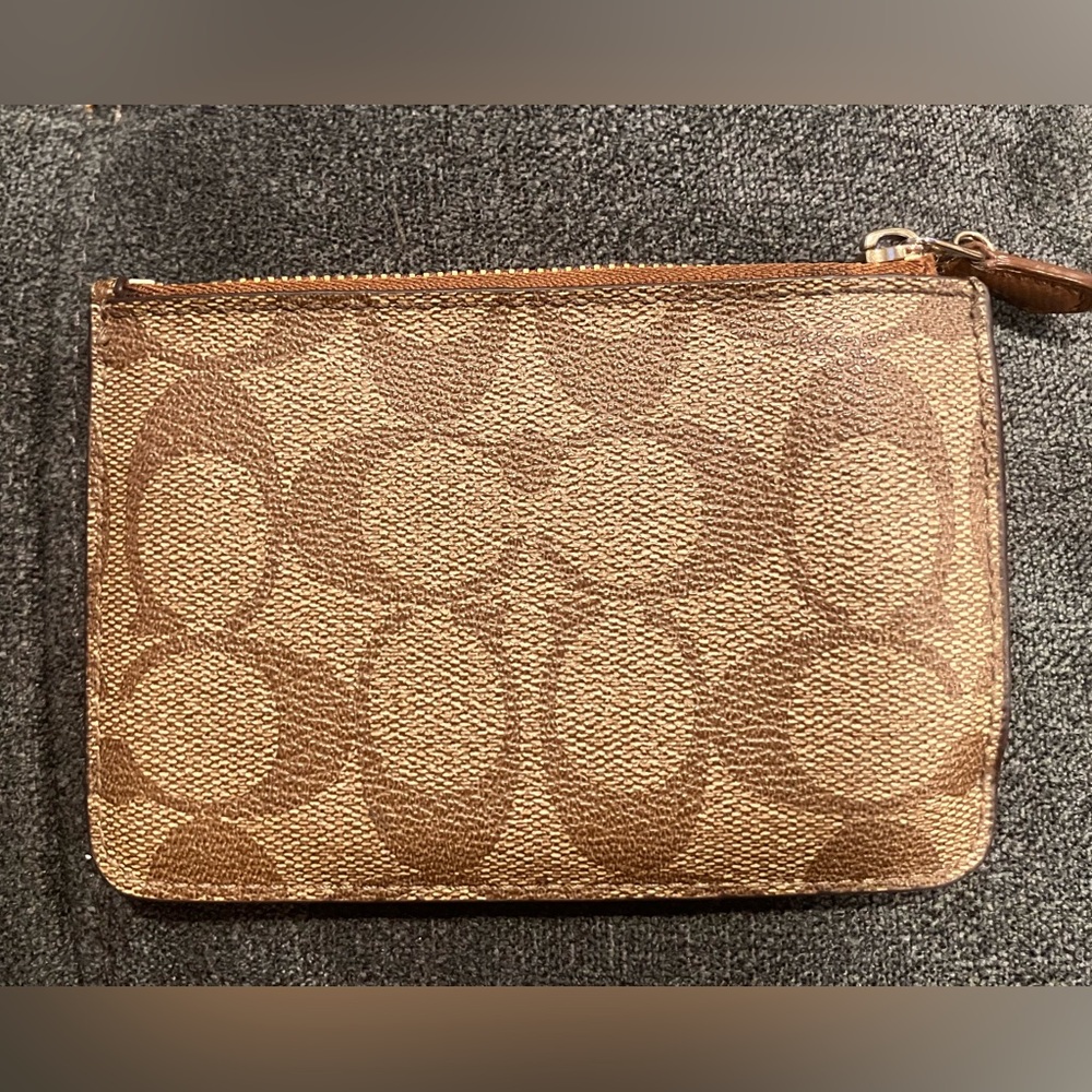 Coach Card/Coin Wallet - Picture 3 of 5